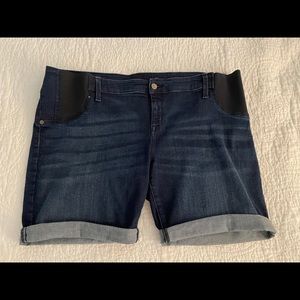 IsabelMaternity by Ingrid & Isabel Bermuda Shorts